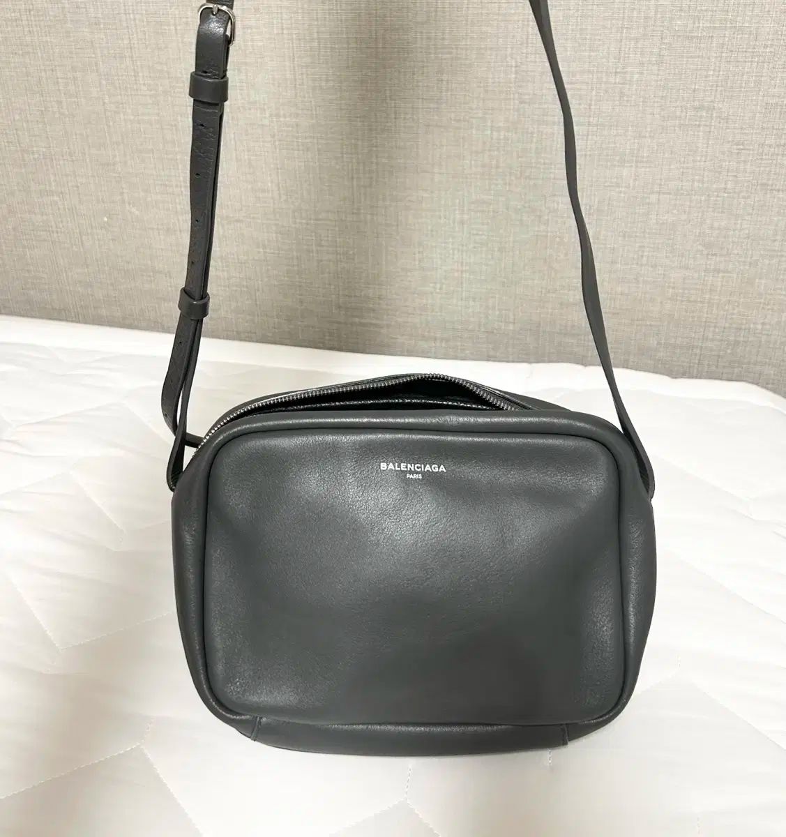 BALENCIAGA バレンシアガ エブリデイ クロスバッグ