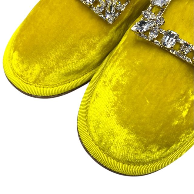 ポインテッドトゥ