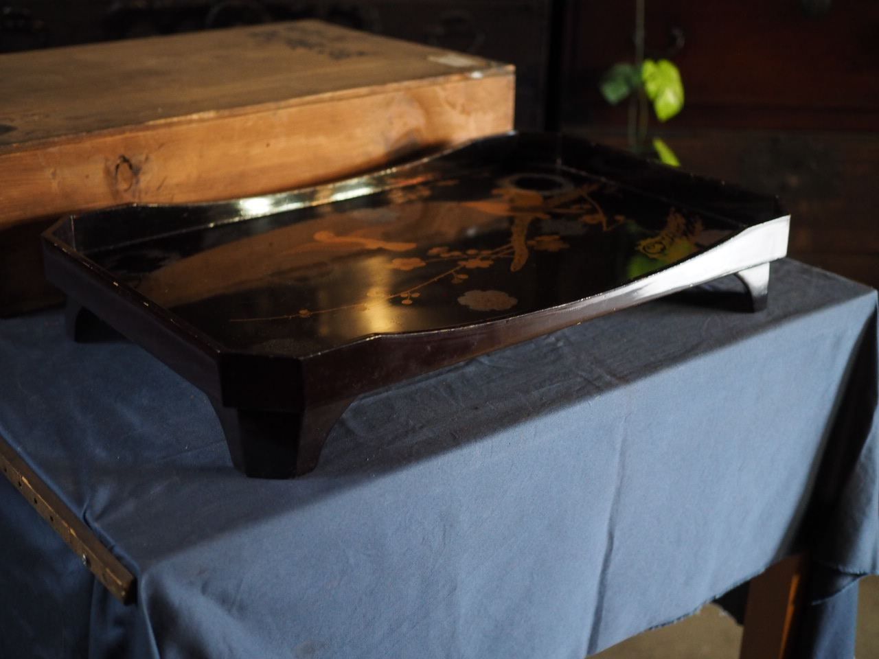 143年前の共箱黒漆広盆蒔絵入り 明治15年 古録展 送料無料 品番H1715