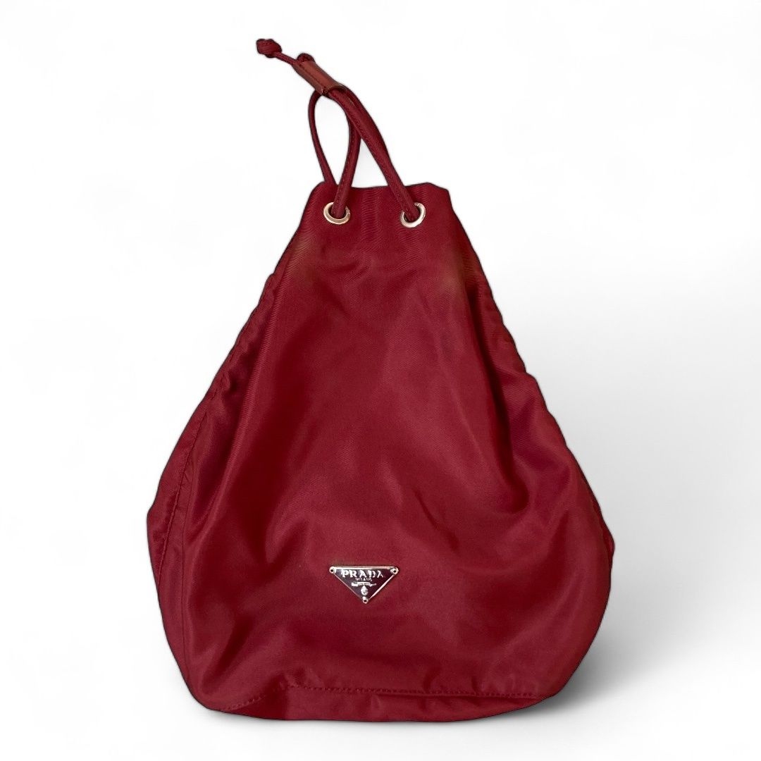 PRADA (プラダ) ナイロン巾着ポーチ レディース レッド ‐ - メルカリ