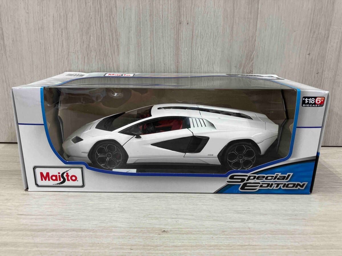 Maisto Special EDITION Lamborghini Countach LPI 800-4 ホワイト