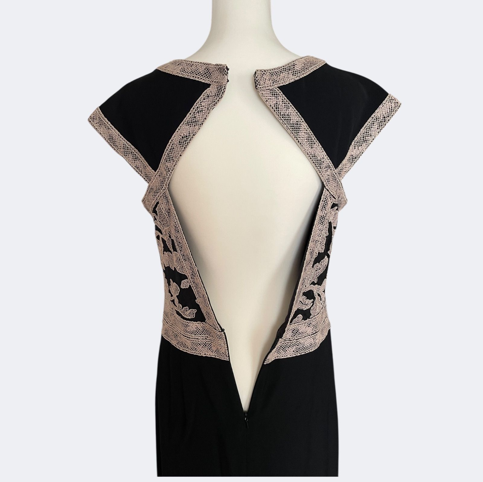 新品◇TADASHI SHOJI タダシショージ 上品お花刺繍レースブラック 