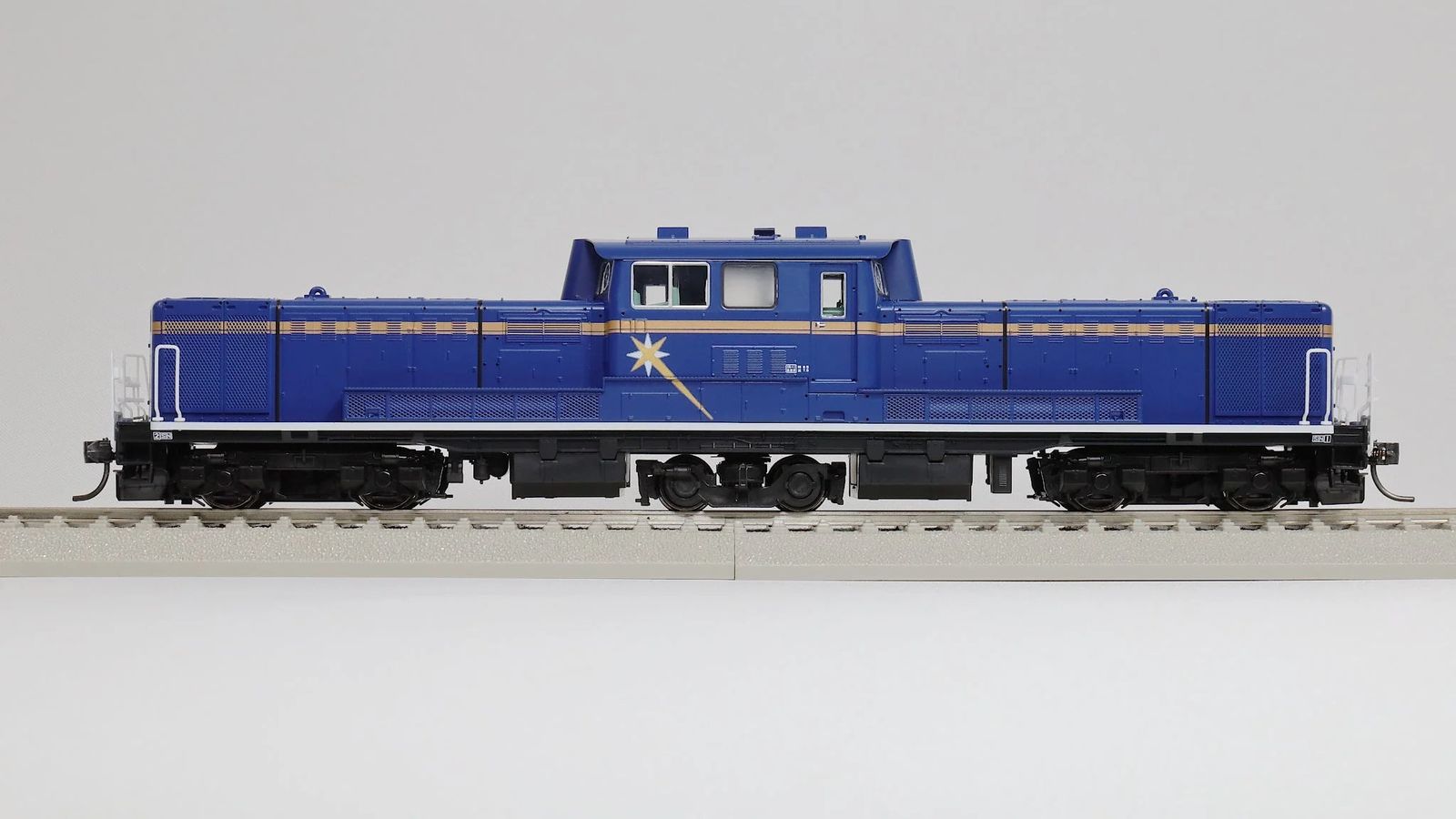 TOMIX HO-213 JR DD51-1000形ディーゼル機関車 JR北海道 TOMIX HO-213/HO-243 (HO)DD51 1000番代（JR北海道色）通常品