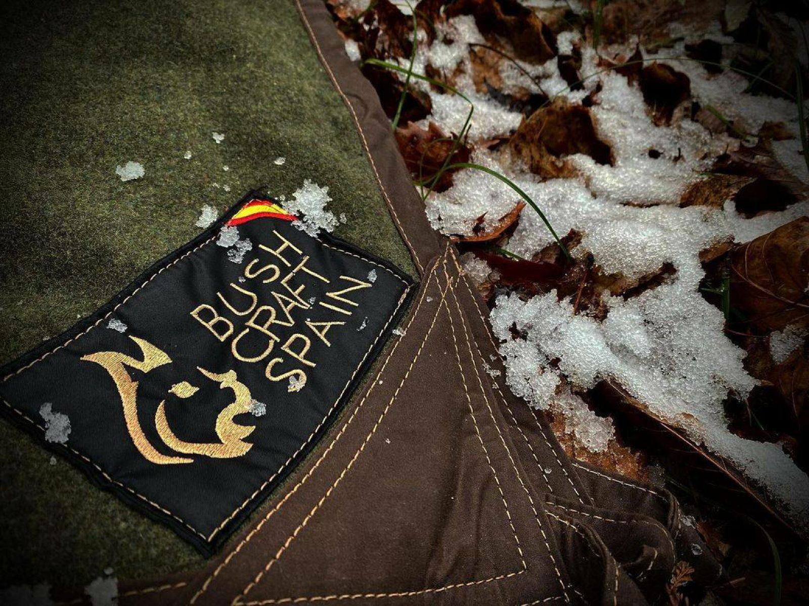 ブッシュクラフトスペイン】オイルスキン＆ウール グラウンドシート