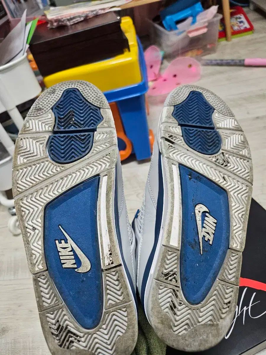 SALE♪関税込ジョーダン 4 レトロ インダストリアル ブルー 脱げにくい 子供靴