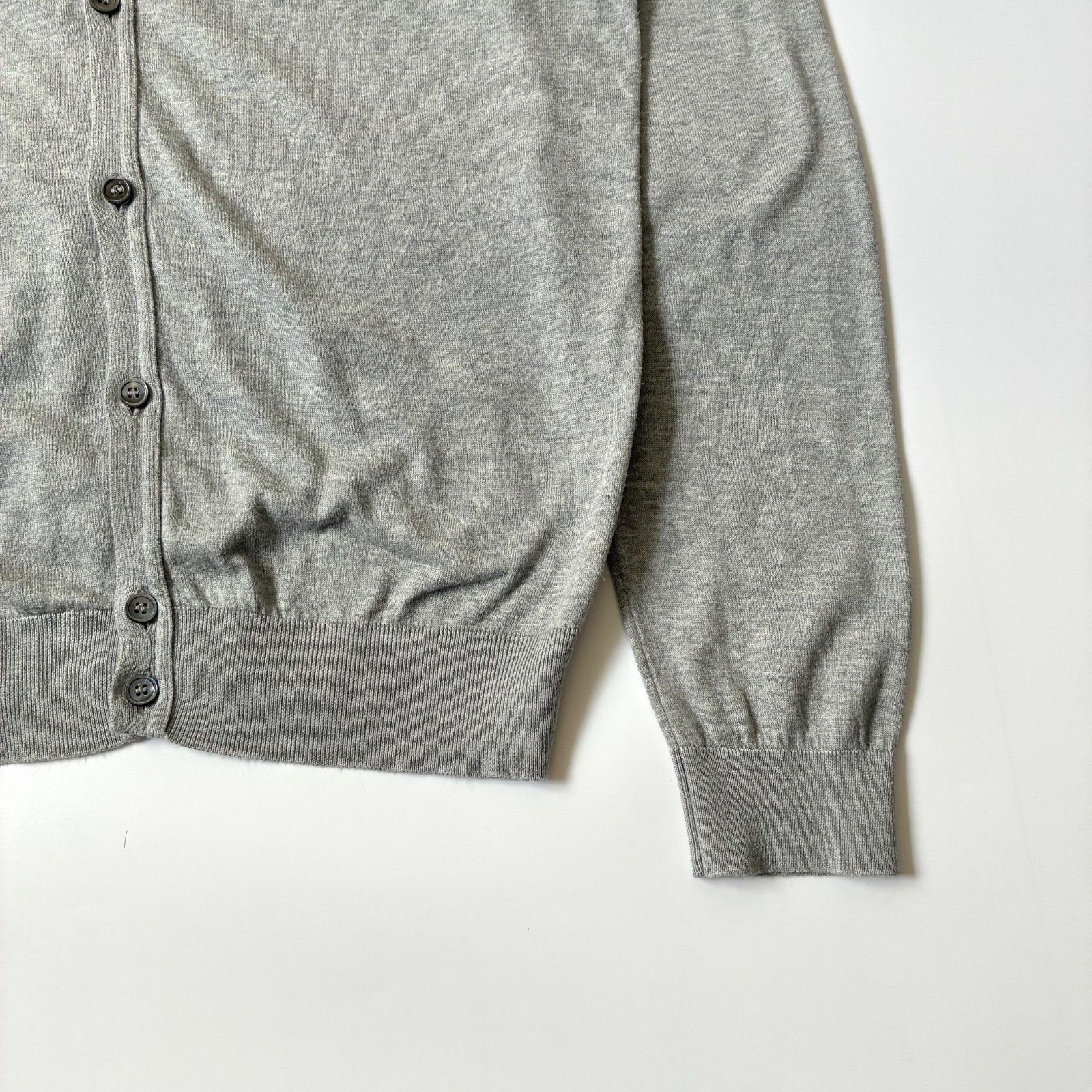 JOHN SMEDLEY シーアイランドコットン 30ゲージ カーディガン JOHN SMEDLEY / シーアイランドコットン 30ゲージ Vネック カーディガン
