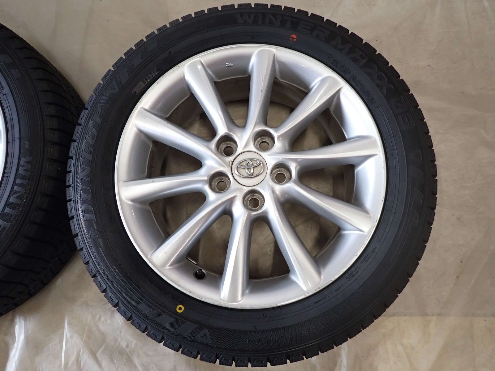 冬 新品 2024年製 4本 会社宛送料無料 215/55R17×7J 94S ダンロップ