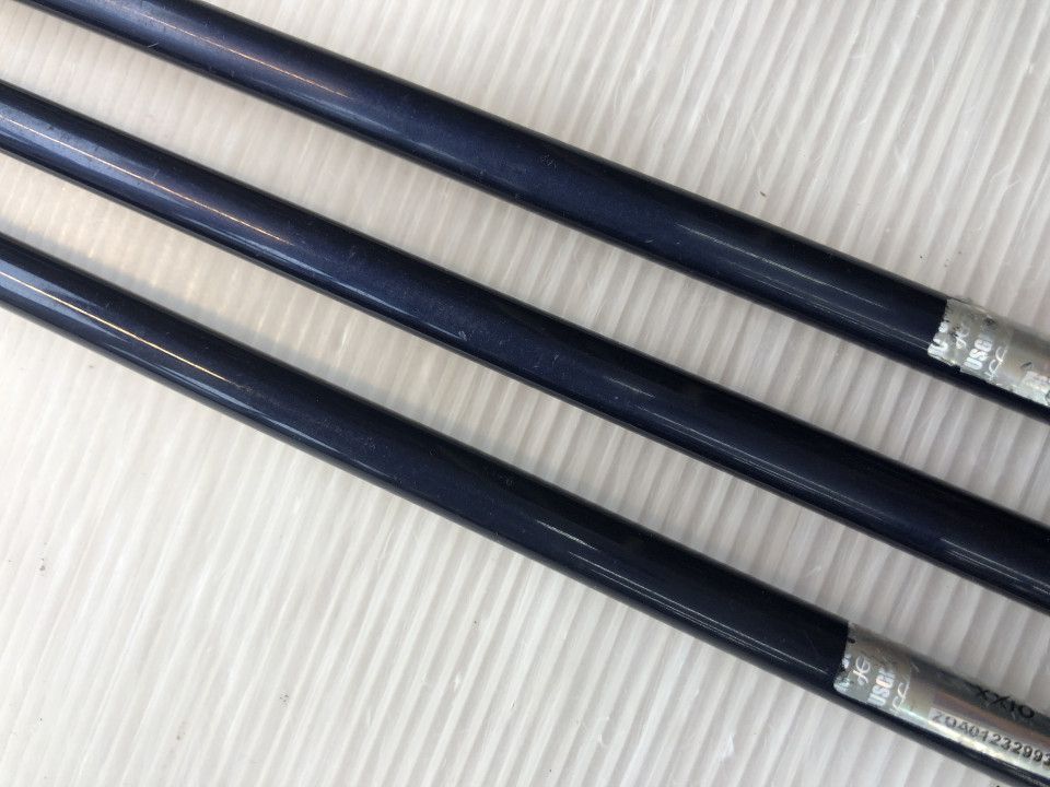 ネイビー