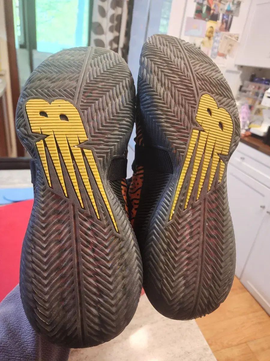 300