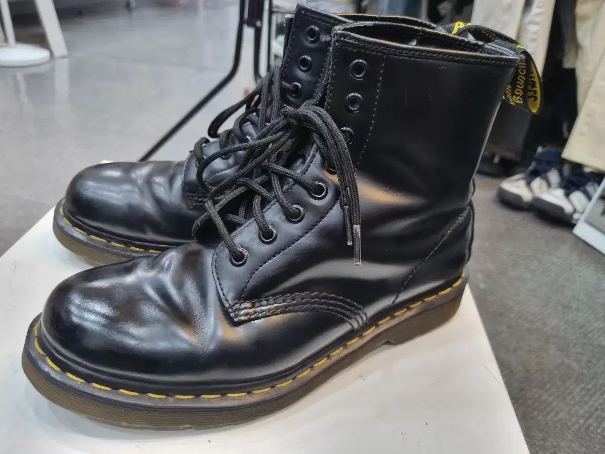 20日まで最終値下げ☆Dr.Martens☆UK6 最終値下げ】ドクターマーチン