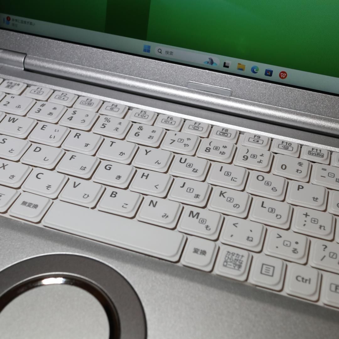 小型軽量Win11高性能8世代Corei5|メモリ8|SSD256|DVD|無線