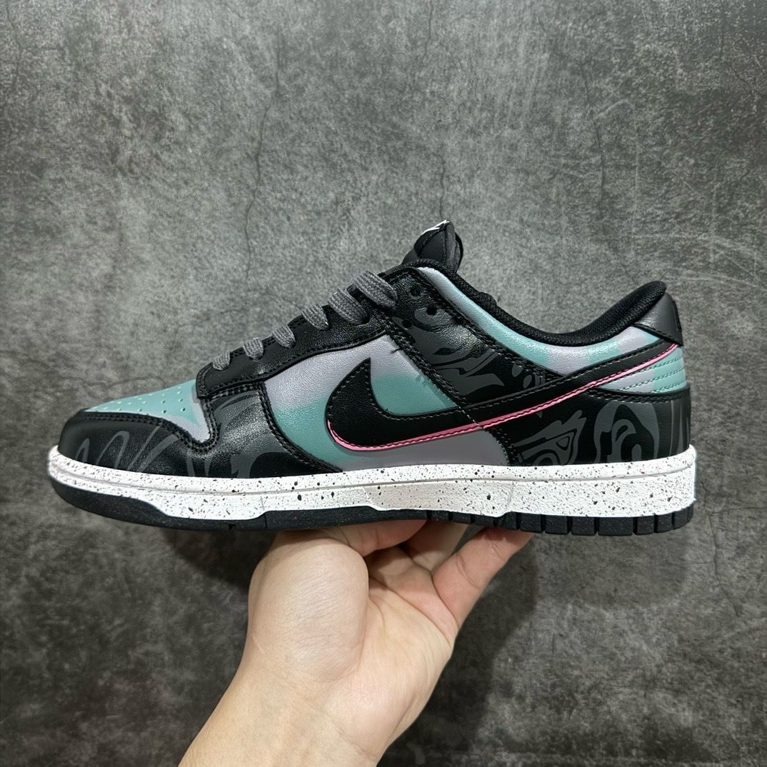 大特価???即購入??新品箱付 未使用 Nike SB Dunk Low【並行輸入