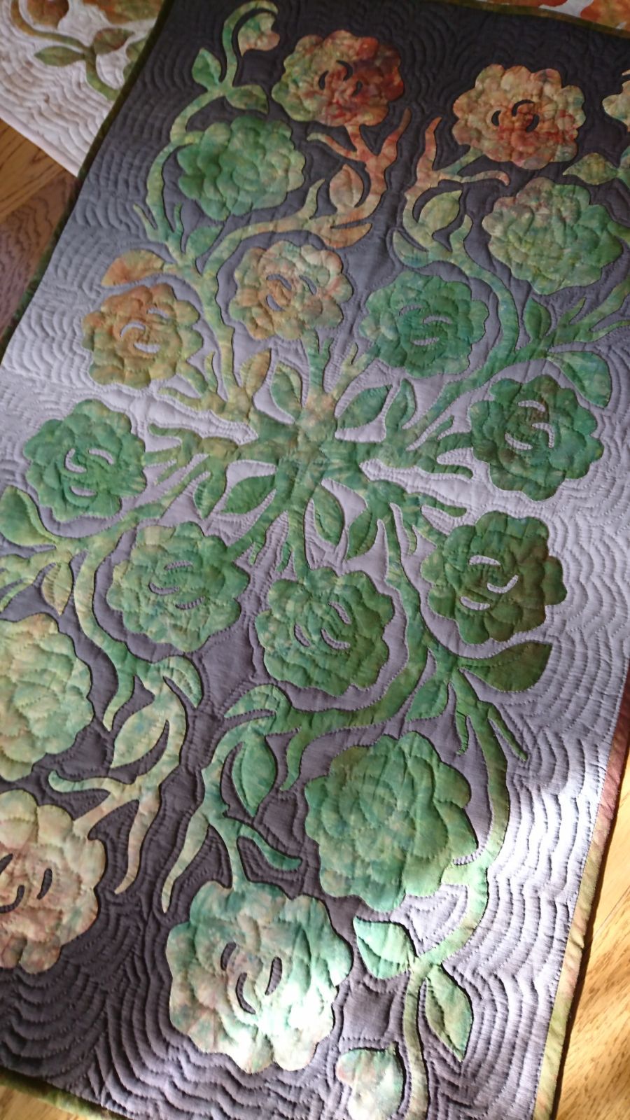 ハワイアンキルト❤️ロケラニ❤️テーブルセンター&タペストリー ハワイアンキルト❤️ロケラニ❤️テーブルセンター&タペストリー