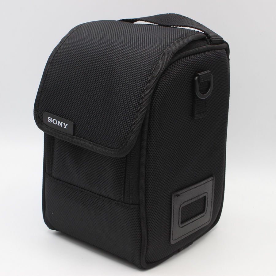 大口径広角ズームレンズ