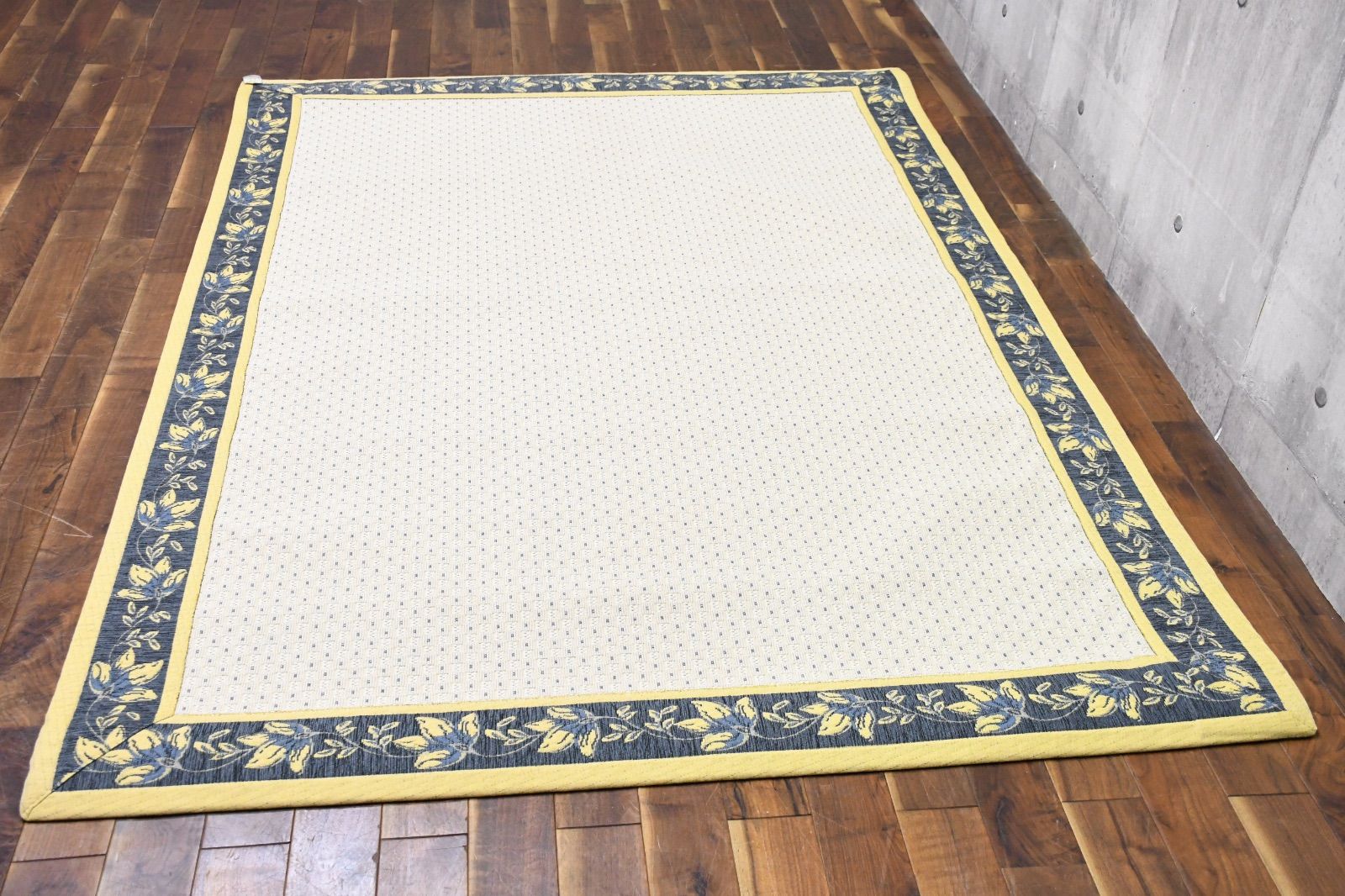 ベルギー製 ラグ