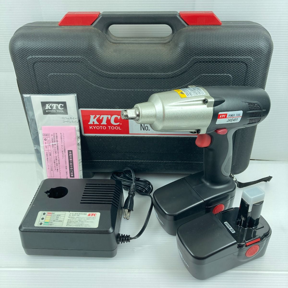 κκKTC ケーティーシー インパクトレンチ 充電器・充電池2個・ケース付 コードレス式 19.2V 美品 JAE401 ブラック - 本物セール