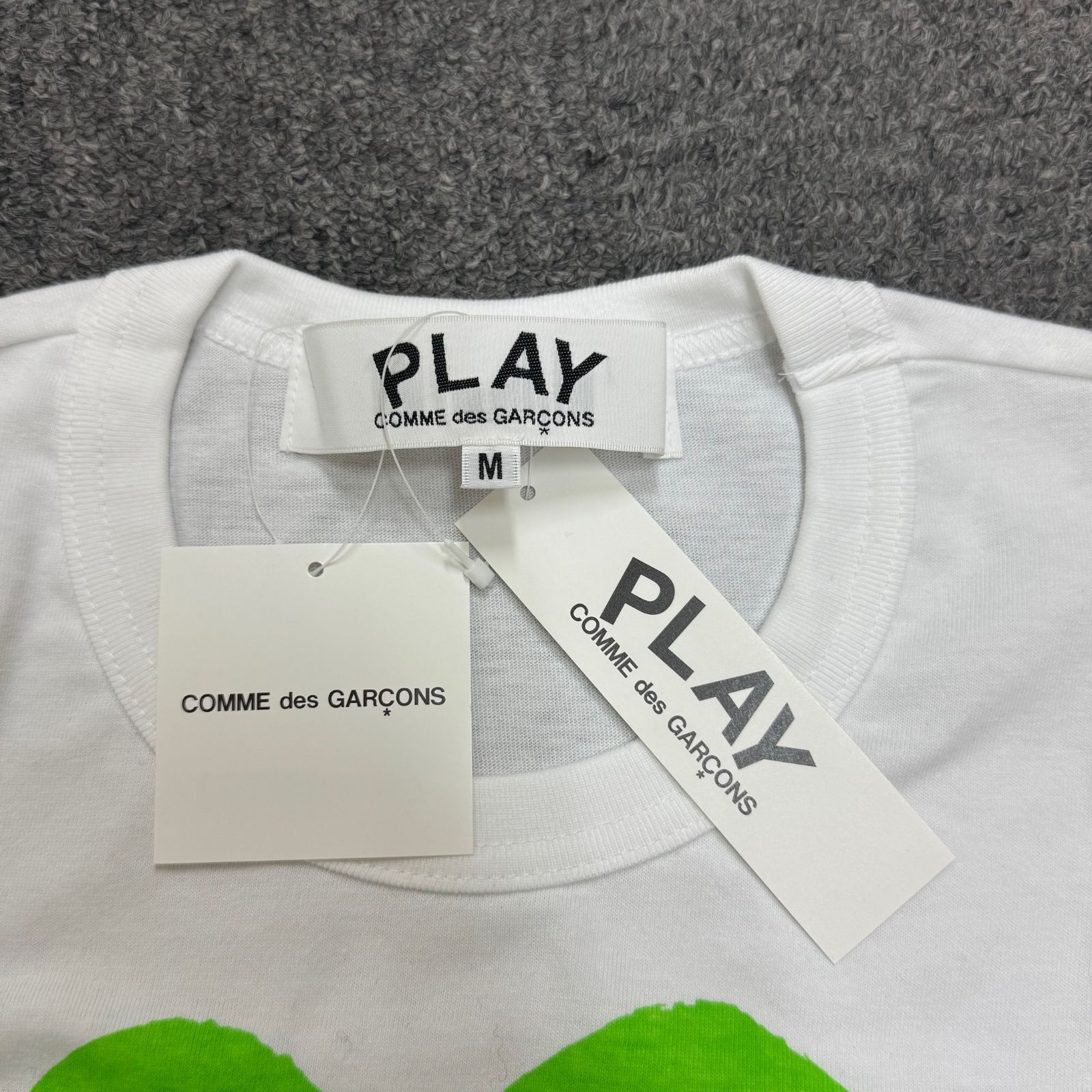 参考上代7900円 未使用品 PLAY COMME des GARCONS T-SHIRT RED EMBLEM 