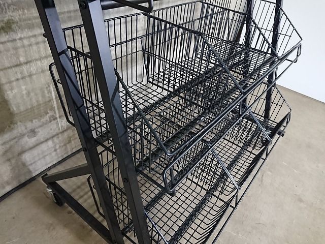 傾斜ジャンブルバスケット
