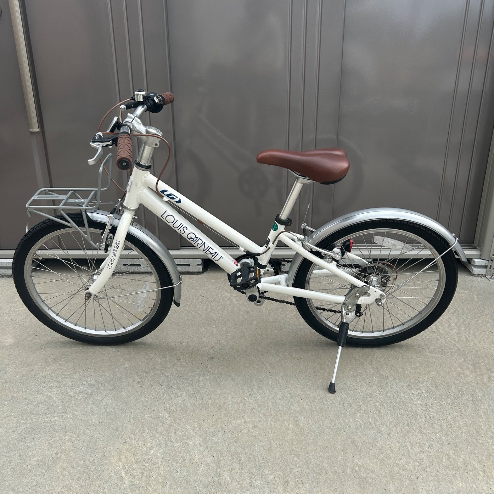 オンライン最安価格 美品 LOUIS GARNEAU 子供用自転車 22インチ ホワイト