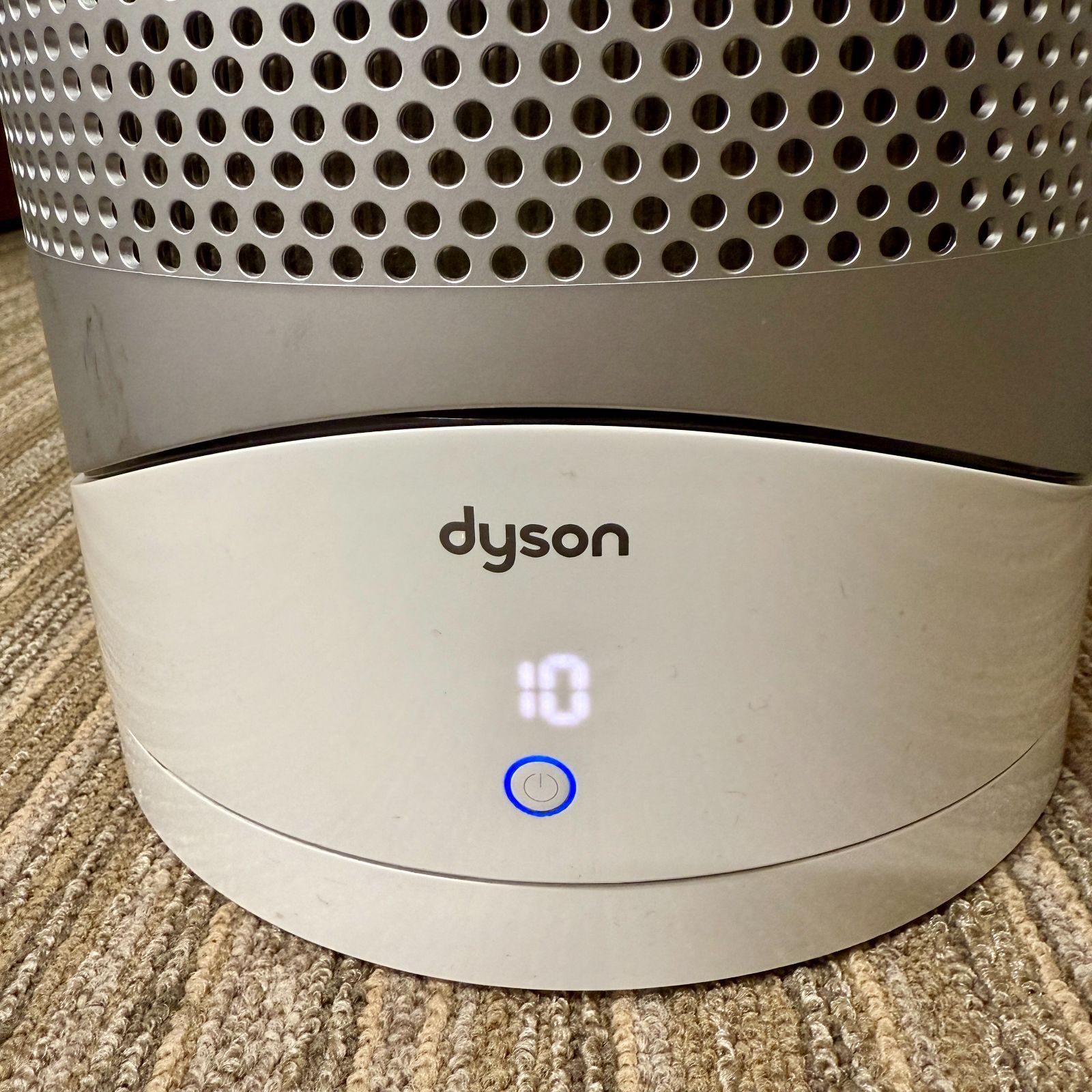 ダイソン 空気清浄機能付ファンヒーター HP01！ リモコン無し Dyson pure hot+cool - メルカリ