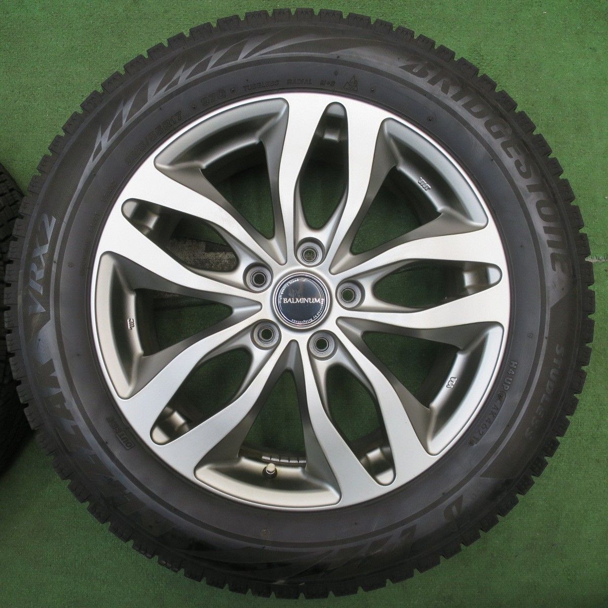 バリ溝 21年 キレイ 9.5分 スタッドレス 225 55R17 ブリヂストン ブリザック VRX2 BALMINUM バルミナ 17インチ PCD114.3 5H 5093004NJス