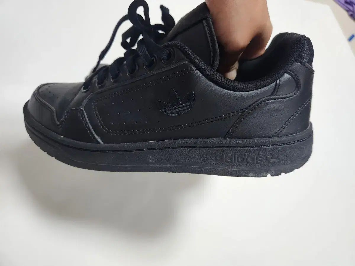 adidas(アディダス) オールブラック スニーカー 230 adidas