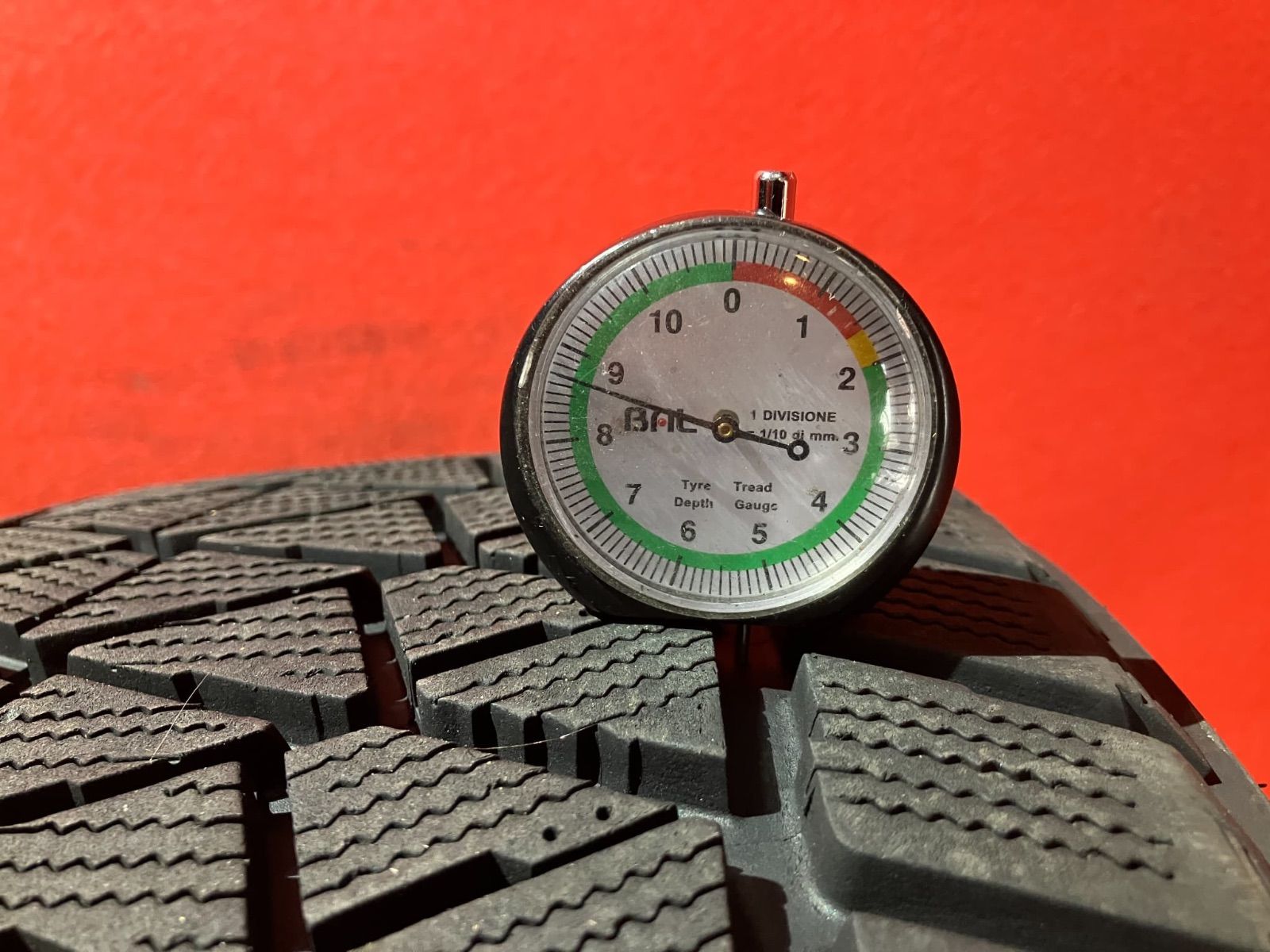 スタッドレスタイヤ 275|45R20 BRIDGESTONE DM-V2 4本SET