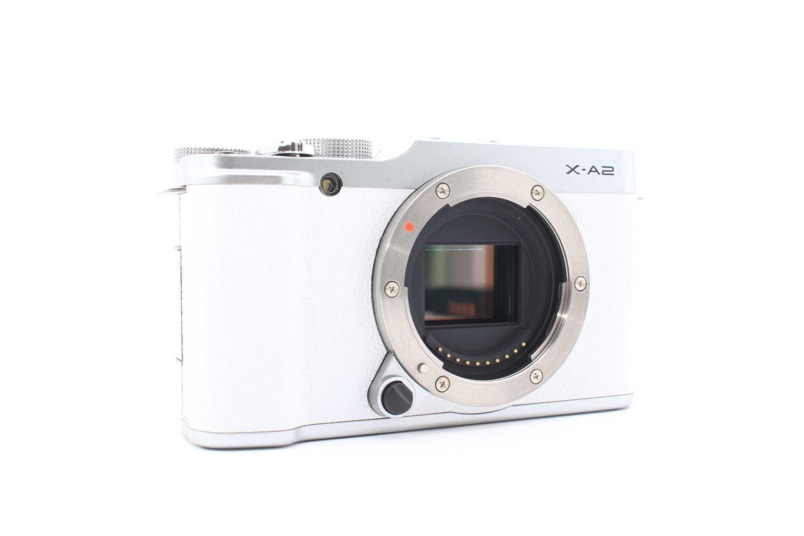 富士フィルム Fujifilm X-A2 Mirrorless Digital Camera (White [新品同様] #Z2442A