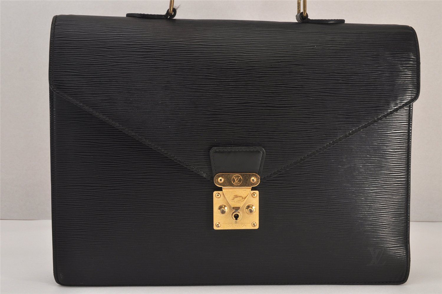 正規品！ルイヴィトン セルヴィエット・コンセイエ M54422 エピ 楽天市場】【中古】ルイヴィトン セルヴィエットコンセイエ