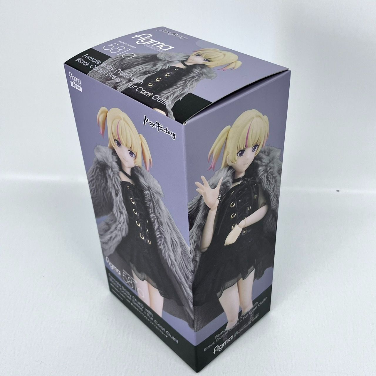 figma Style 女性 body ユウキ with 黒コルセット ワンピ + ファー