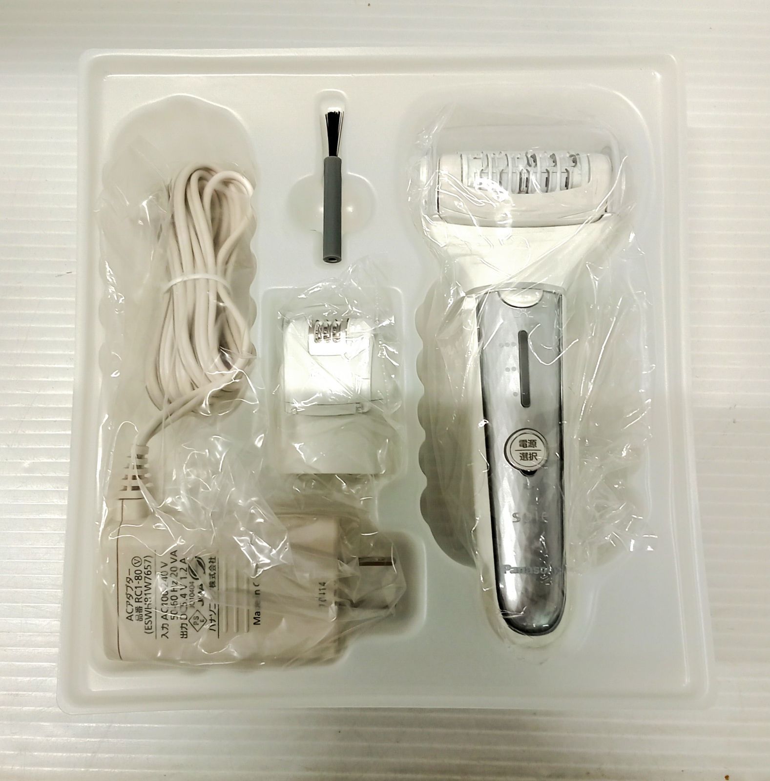 【中古品】Panasonic ES-EL4B-S レディース電気シェーバー Panasonic/パナソニック soie 脱毛器 ES-EL4B-S シルバー【中古