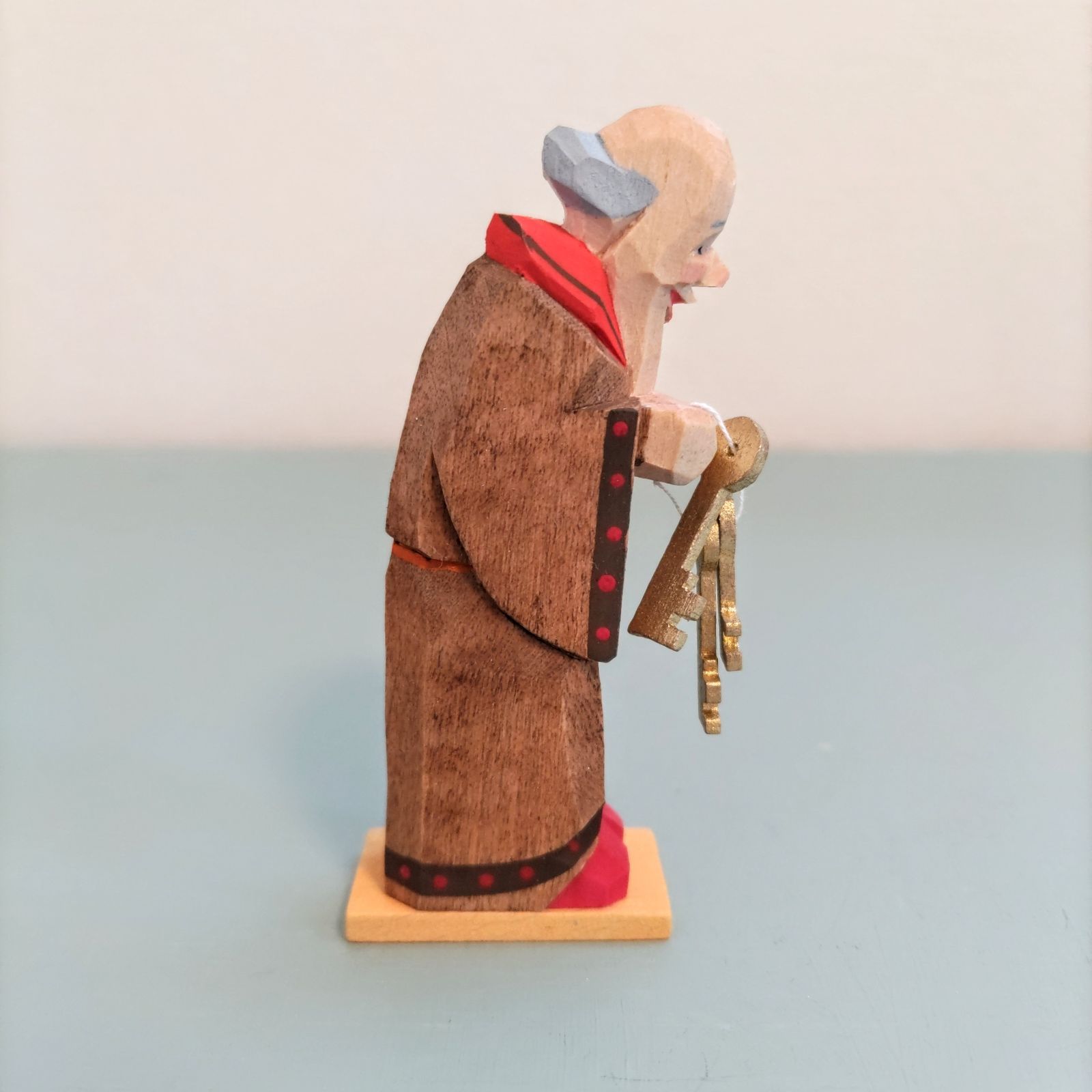 聖ペテロ　ドイツ木工芸品　エミール・ヘルビッヒ工房　ドイツ雑貨　木製人形