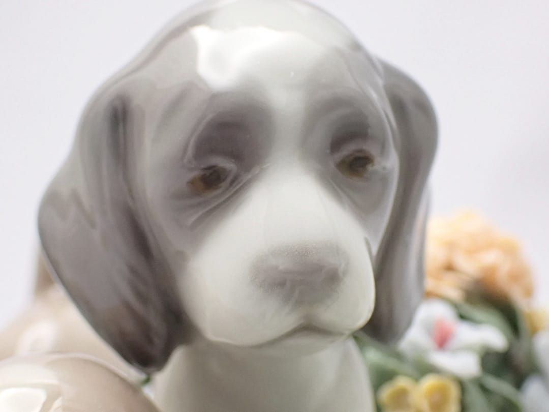LLADRO リヤドロ ガウディシリーズ 6663 仔犬 フィギュリン 瑞】リヤドロLLADRO 「花かごと3匹の犬」 フィギュリン 置物 ＊（花にカケ