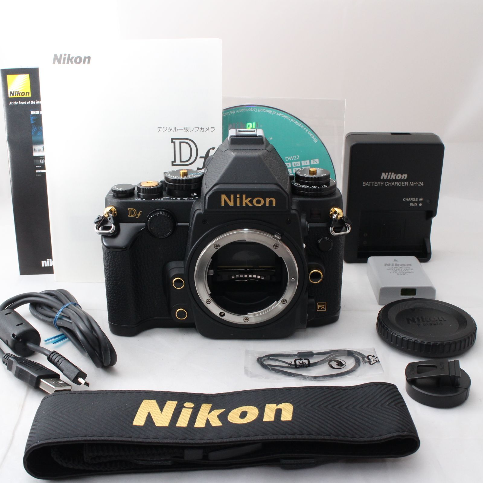 ☆美品・ショット数2201☆ Nikon デジタル一眼レフカメラ Df ☆美品・ショット数2201☆ Nikon デジタル一眼レフカメラ Df