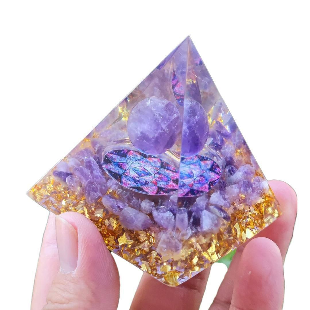 ショップス］オルゴナイト ピラミッド 健康 浄化 金運 水晶 金箔
