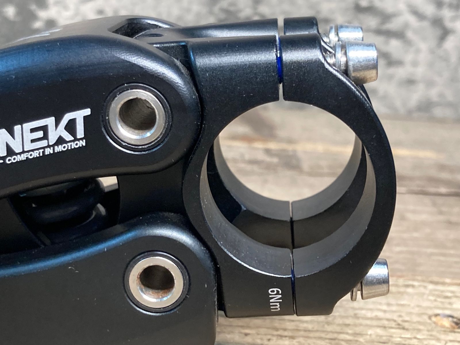 KINEKT アクティブサスペンションステム