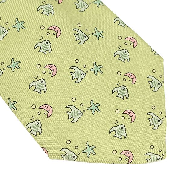 ☆未使用品☆HERMES エルメス ネクタイ グリーン系 フィッシュ柄 魚 エルメス HERMES ネクタイ 魚柄 9cm シルク ライトグリーン×マルチ