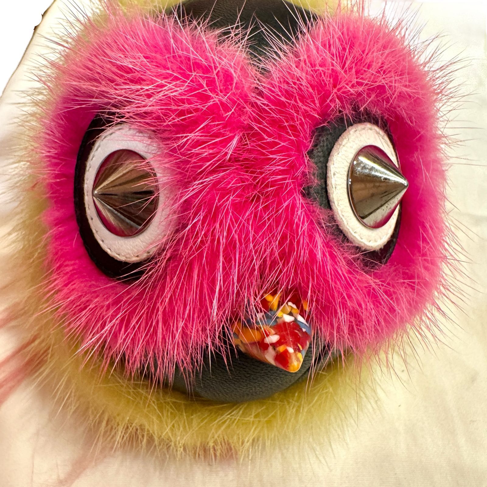 【希少】 FENDI バグズ モンスター チャーム ファー レザー キーリング 即発 FENDI モンスター ファー バッグチャーム キーホルダー 黄
