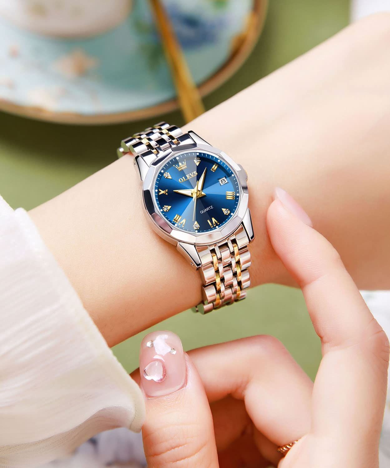 最新購入【日本未発売】OLEVS レディース腕時計 ジルコニアダイヤ仕様 時計