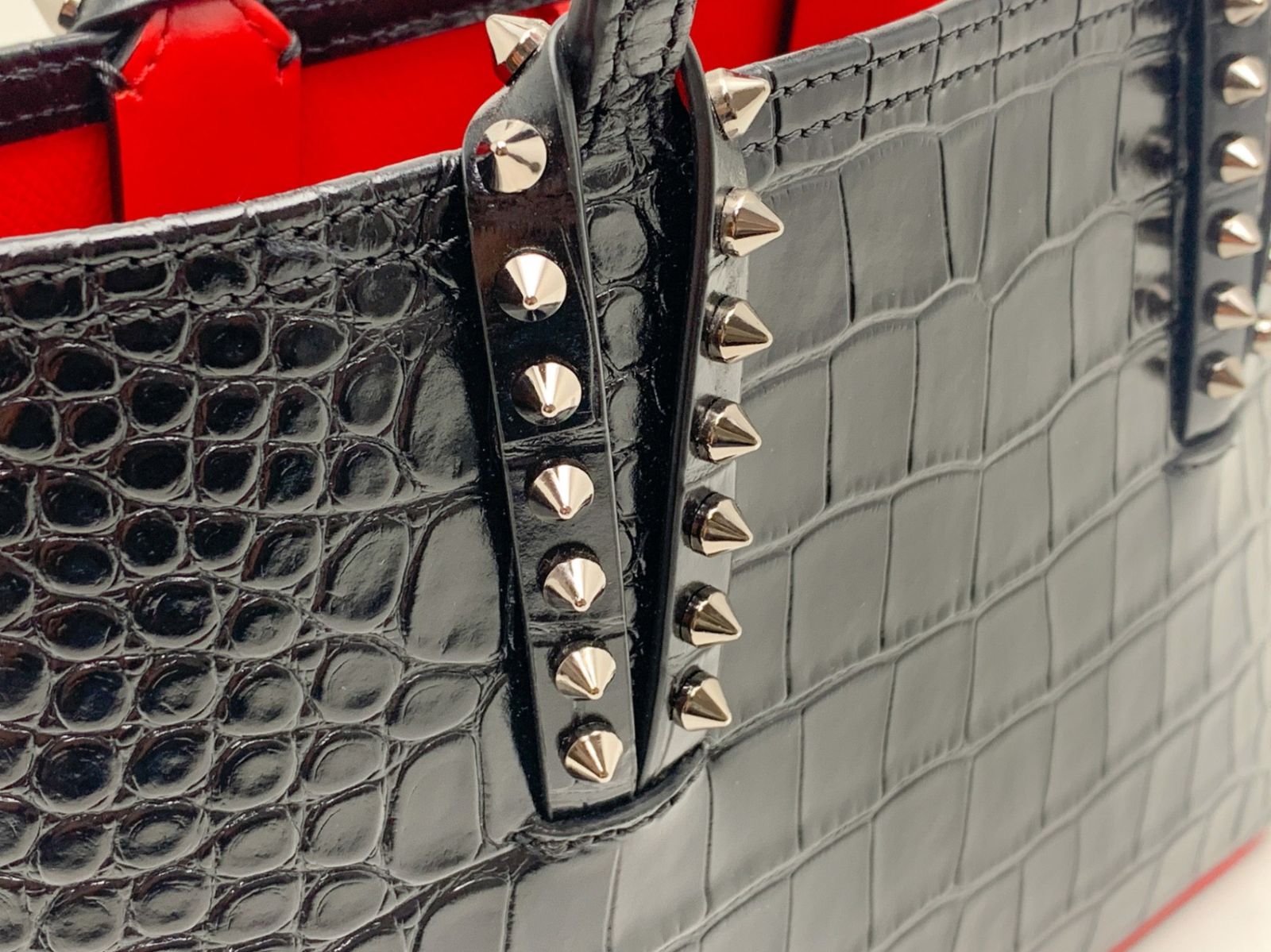 Christian Louboutin クリスチャンルブタン 黒 ブラック クロコ