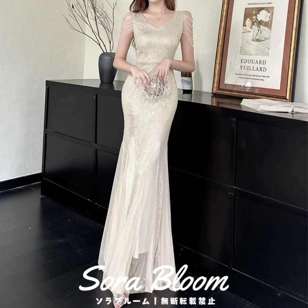 スパンコールにビジューがゴージャスなVネックイブニングドレス