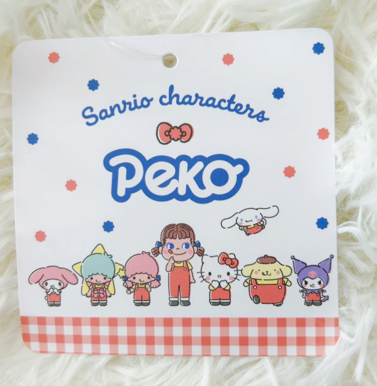 243.新品タグ付き♡キティちゃん ✖️ ペコちゃん レディース Tシャツ
