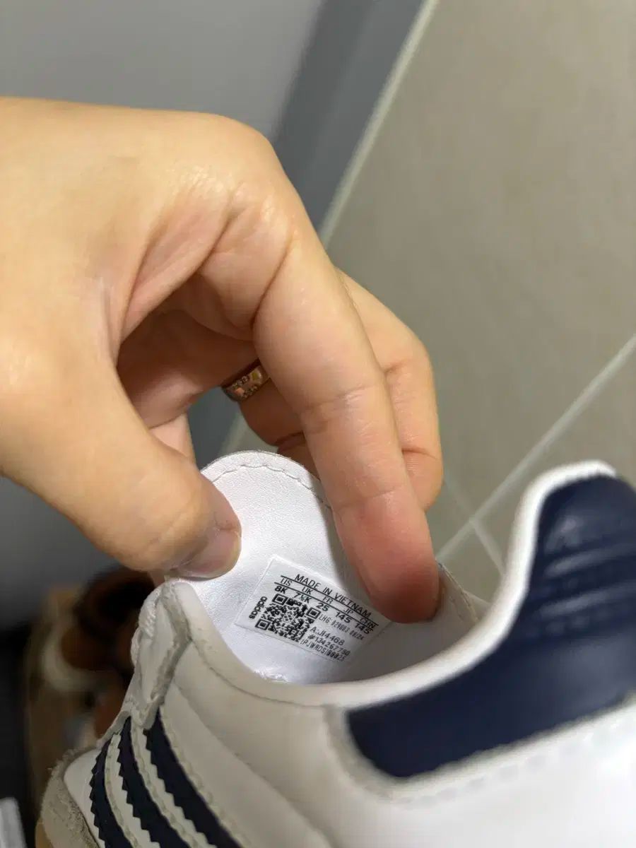 キッズ スニーカー