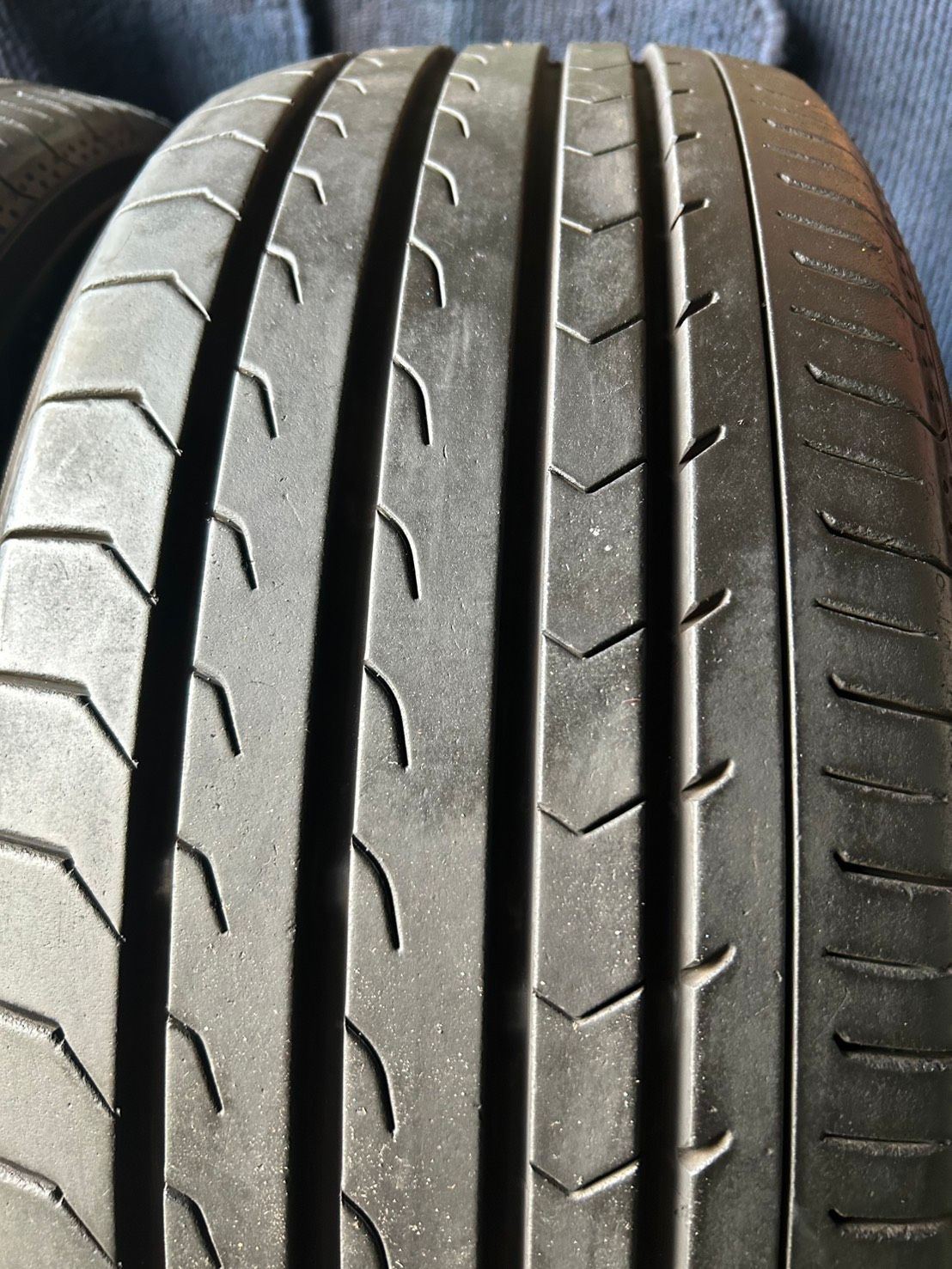 Sajjad Hossain 2025 製造 溝8～9分山 YOKOHAMA BluEarth-RV RV03 2本 225 50R18 ASP3301