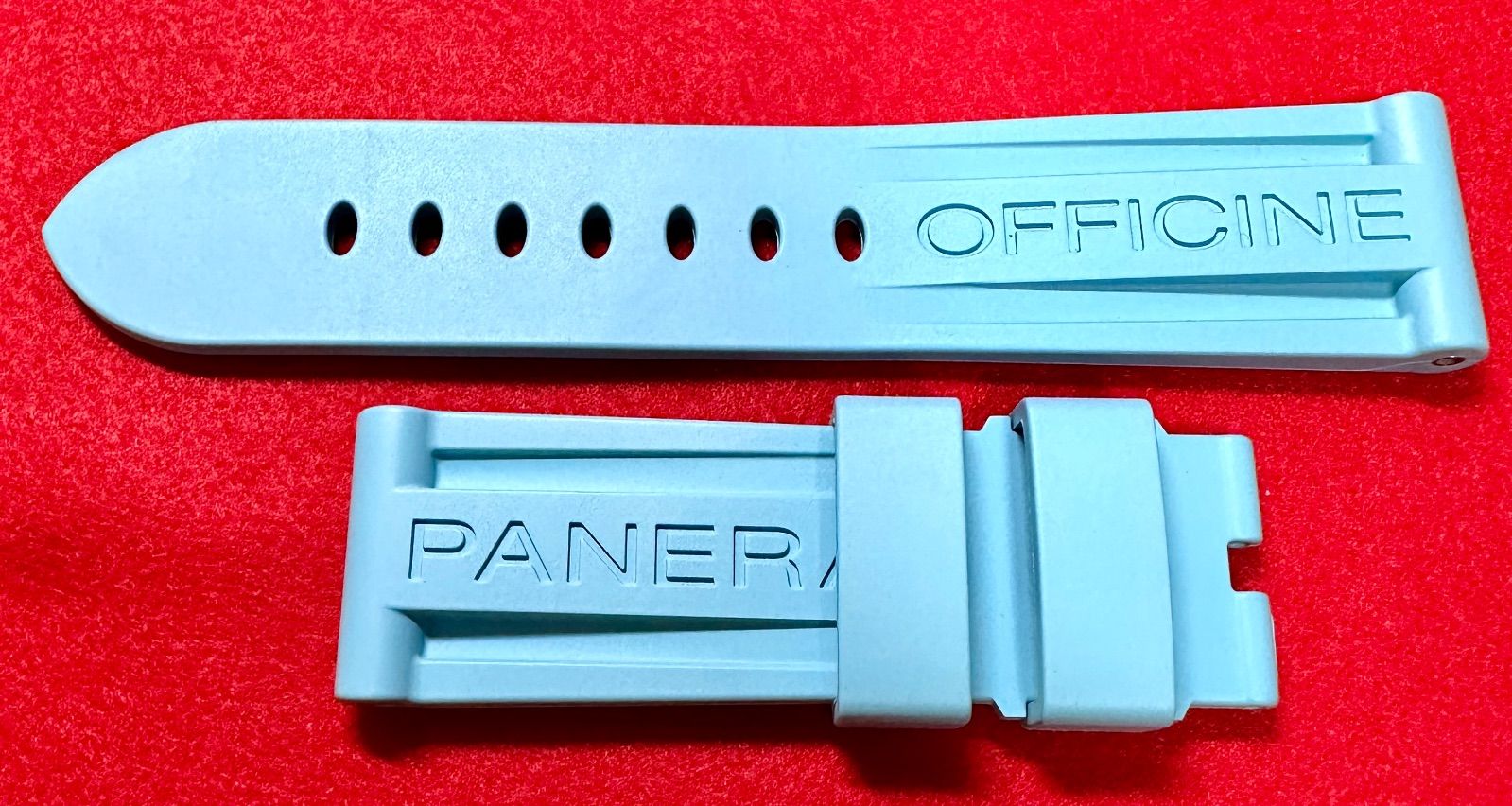 【純正】PANERAI OFFICINE 水色 ラバーベルト 時計 美品】【中古】【純正ラバーベルト・バックル付】PANERAI