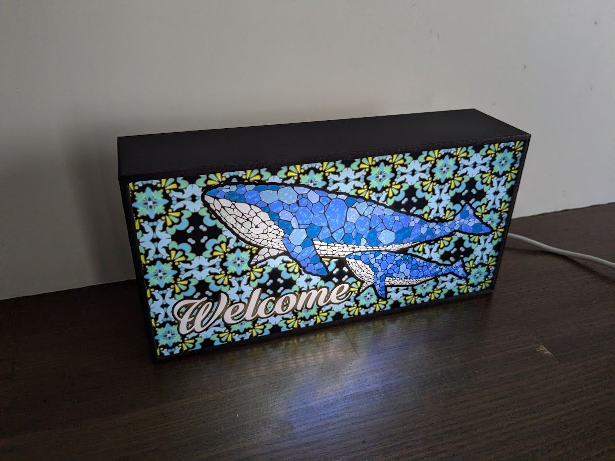 Welcome ようこそ くじら クジラ 鯨 壁掛け看板 雑貨 ライトBOX ウェルカム ようこそ くじら クジラ 鯨 ステンドグラス風 店舗 自宅