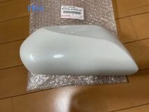 ◎ 新品 トヨタ 純正 PRIUS プリウス ZVW50 ZVW51 ZVW55 右