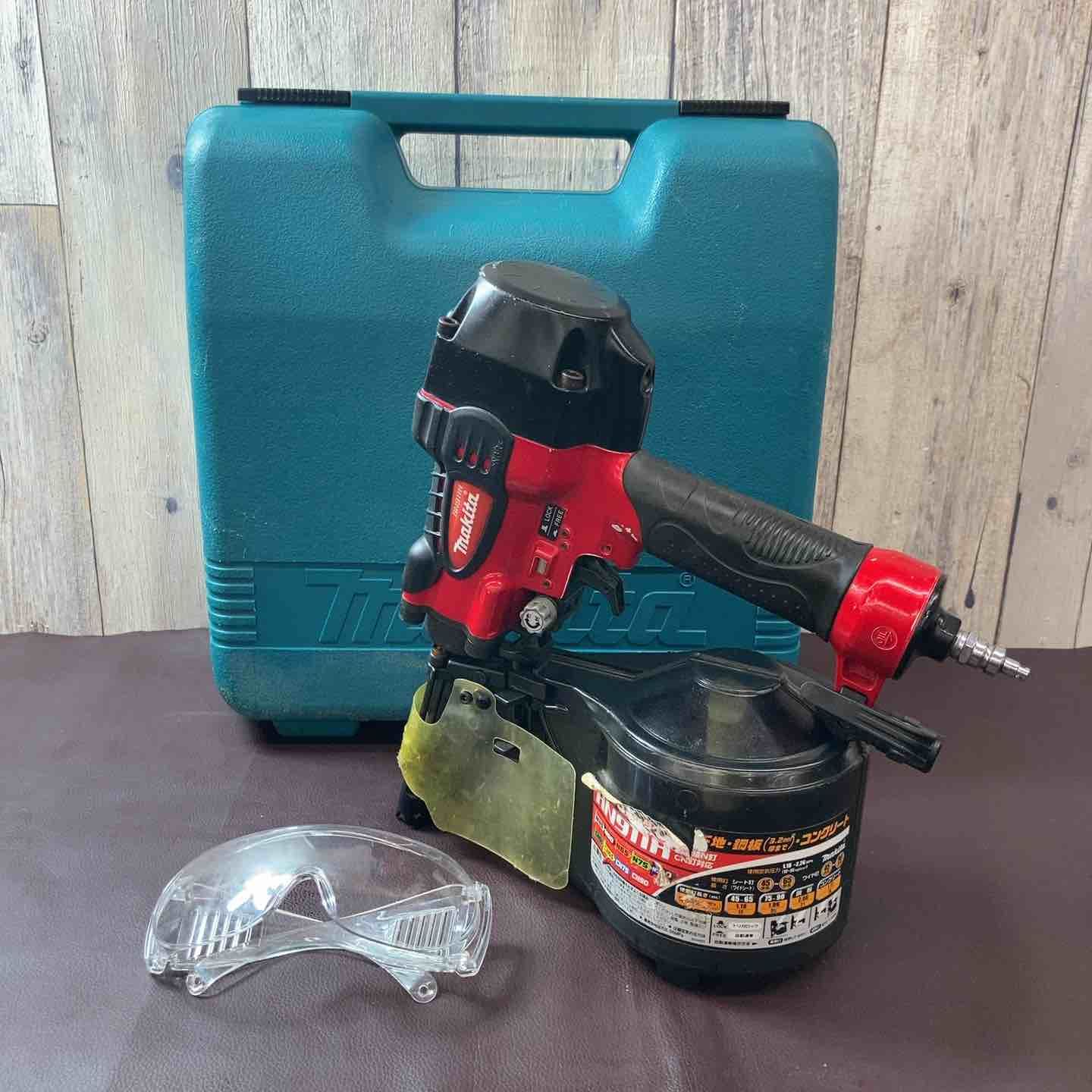 中古品】 ☆マキタ(makita) 90mm 高圧エア釘打ち機 AN911H 中古品】 ☆マキタ(makita) 90mm 高圧エア釘打ち機 AN911H
