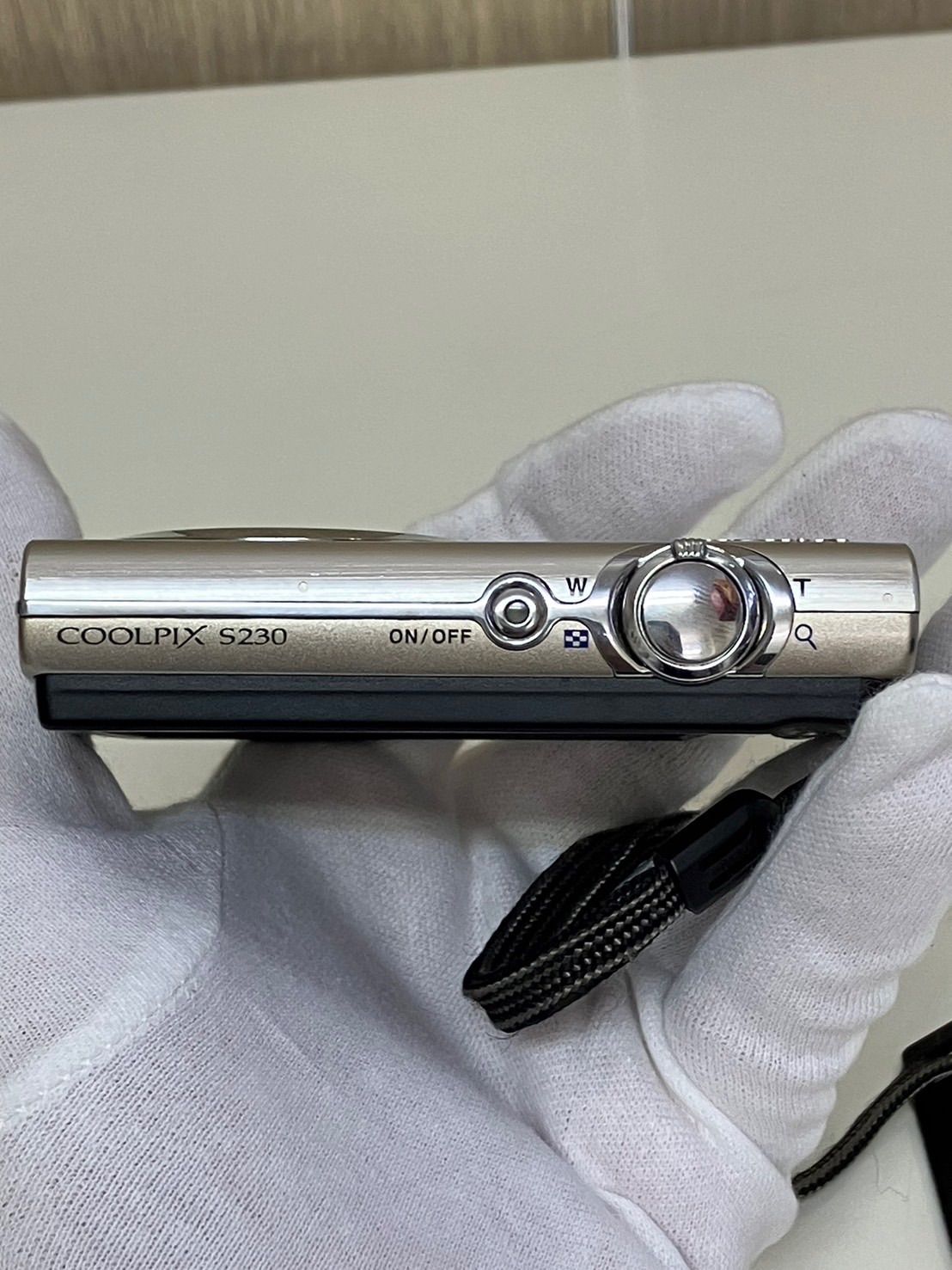 品】 高品質 Nikonニコン COOLPIX S230 デジタルカメラ シルバー