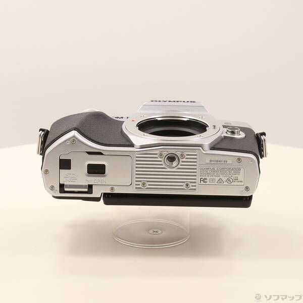 中古品〕 OM-D E-M10 Mark III ボディ シルバー【262】 - メルカリ